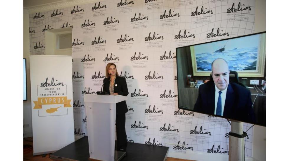 5291521920921392 Φιλίππα Καρσερά Χριστοδουλίδη - Σερ Στέλιος Χατζηιωάννου