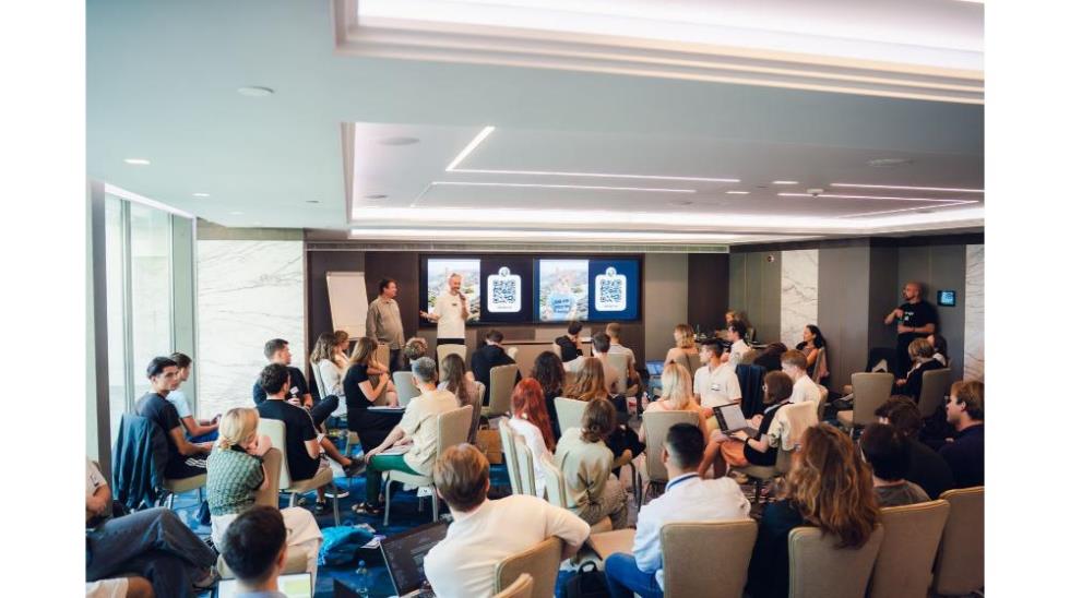 5308029909627753 Zubr Capital Young Hackathon 2