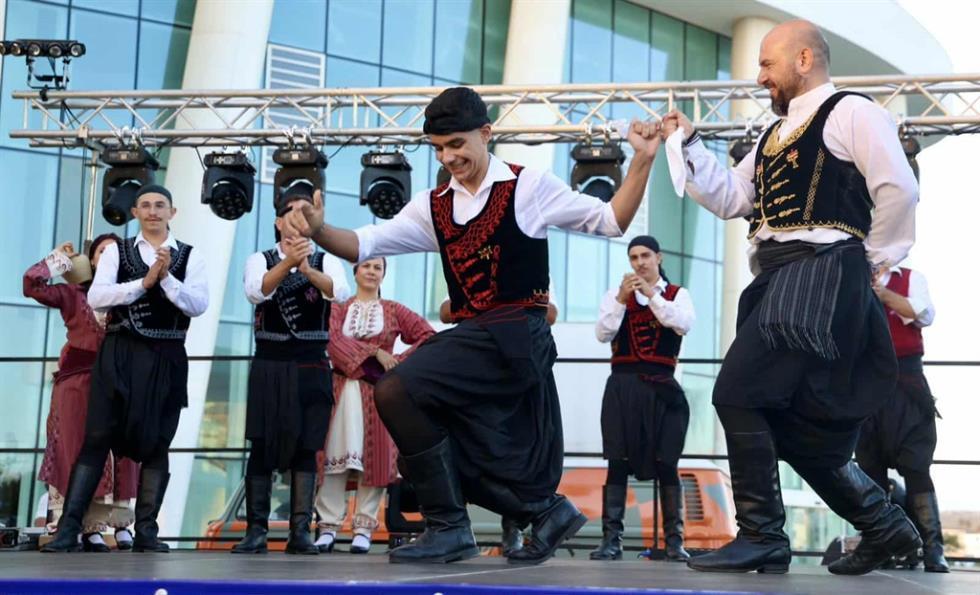 5309598018001345 six