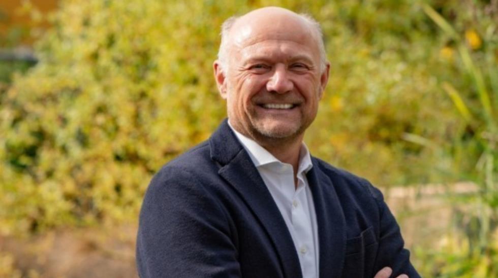 5310498804695116 MixCollage-30-Oct-2025-09-46-AM-8146