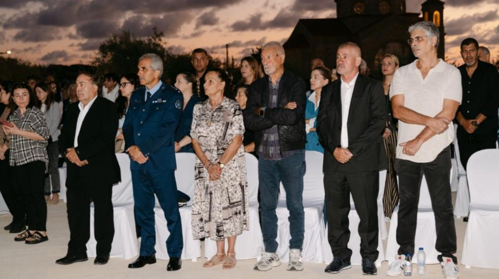 5311327325720257 MixCollage-31-Oct-2025-08-47-AM-3048