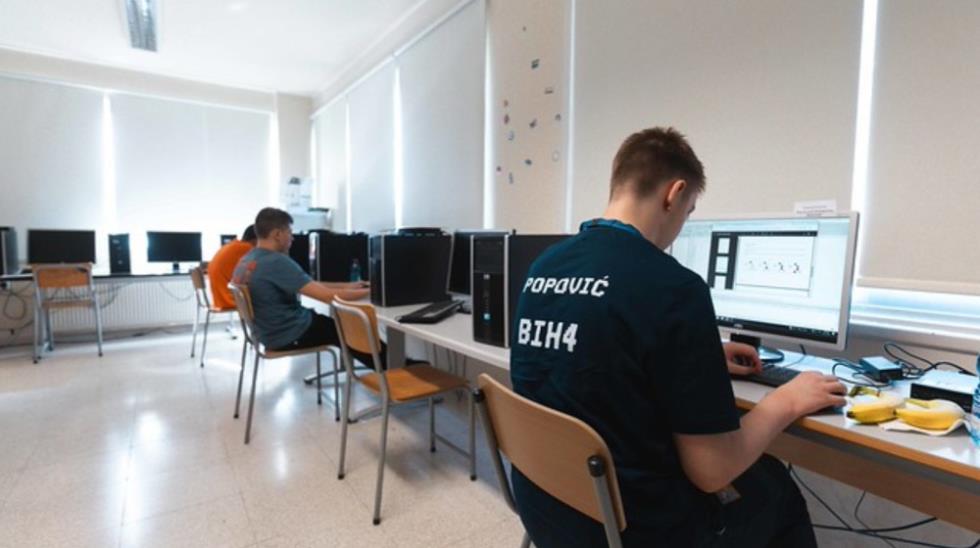 5311417853520956 MixCollage-31-Oct-2025-11-17-AM-438