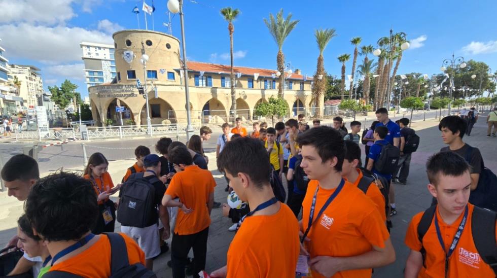 5311418115866731 MixCollage-31-Oct-2025-11-18-AM-6822