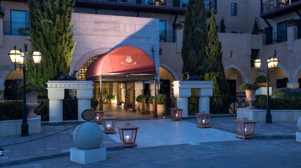 5320034041590905 MixCollage-10-Nov-2025-10-40-AM-7306