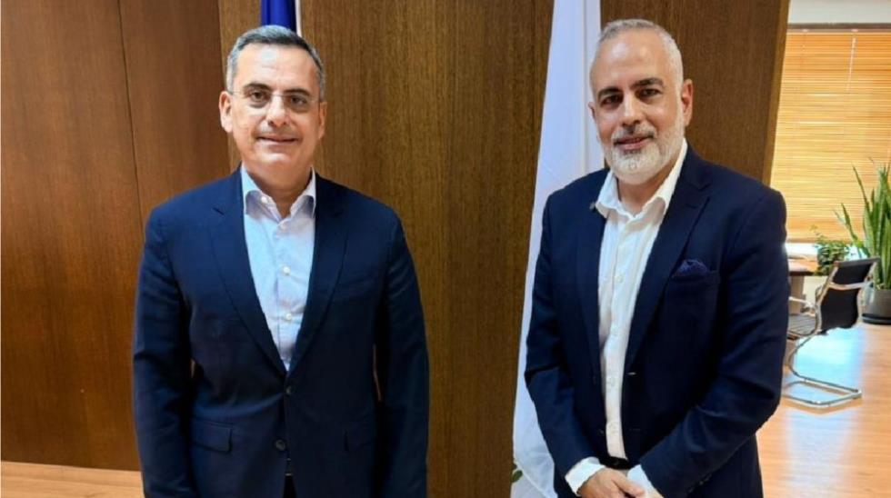 5321696918655024 MixCollage-12-Nov-2025-08-54-AM-3606