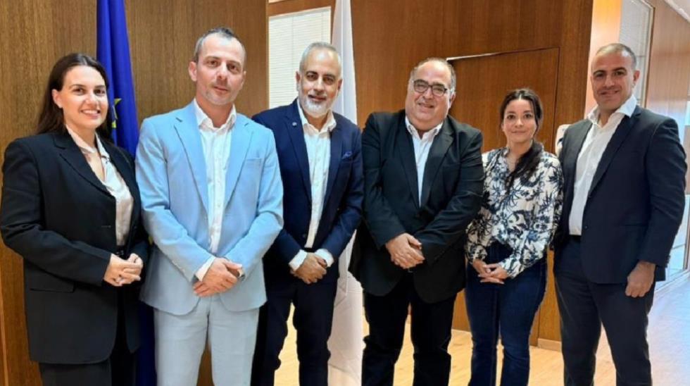 5321697812083508 MixCollage-12-Nov-2025-08-56-AM-6732