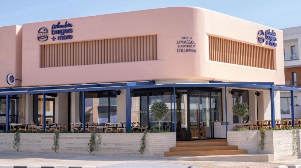 5321739874506372 MixCollage-12-Nov-2025-10-00-AM-4224