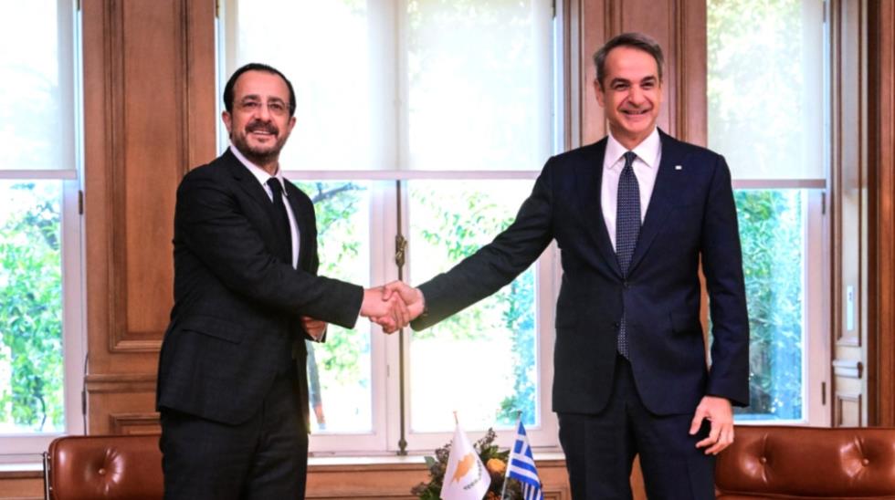 5321849164572794 MixCollage-12-Nov-2025-01-06-PM-4820