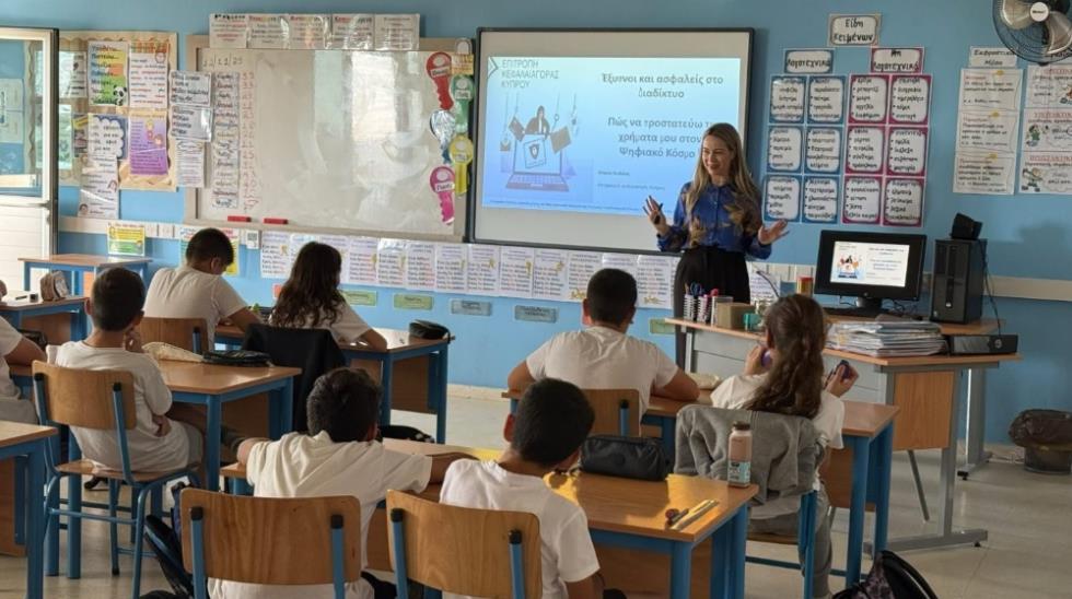 5323615073977603 MixCollage-14-Nov-2025-02-03-PM-9289