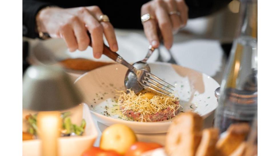 5326839555406589 Parklane Limassol - Restaurants - LPM - Appetisers - Beef Tartare 02 HR