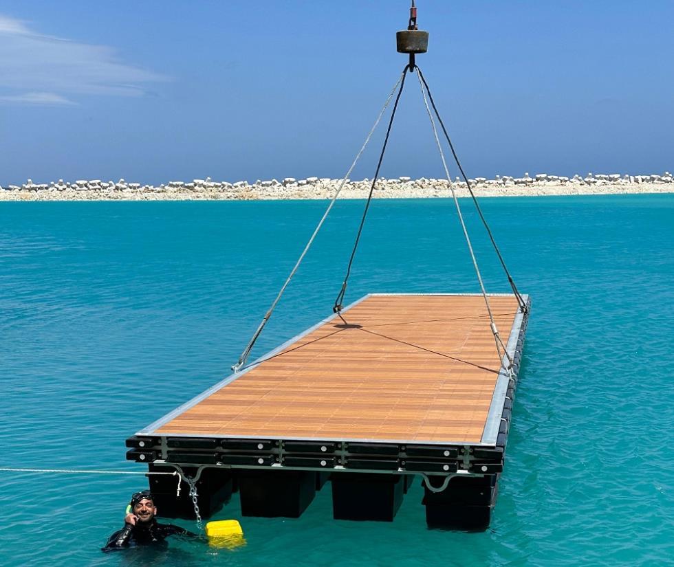 5326881996048308 four