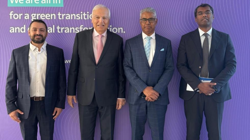 5326902657919135 MixCollage-18-Nov-2025-09-25-AM-7139