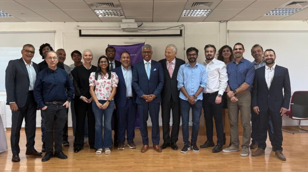 5326902753962243 MixCollage-18-Nov-2025-09-25-AM-3141