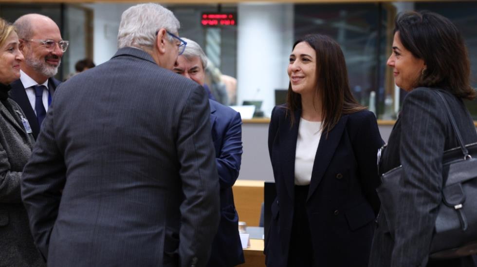 5326975400362813 MixCollage-18-Nov-2025-11-25-AM-2137