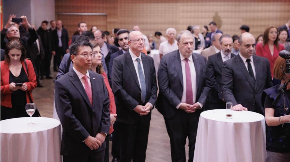 5335523860812365 MixCollage-28-Nov-2025-08-59-AM-7592