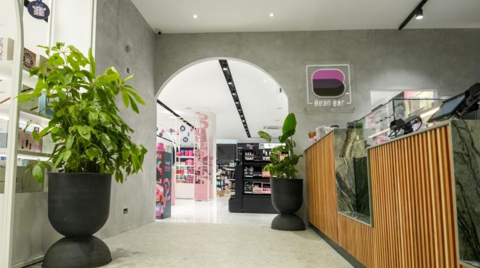 5338247081837770 MixCollage-01-Dec-2025-12-37-PM-4423