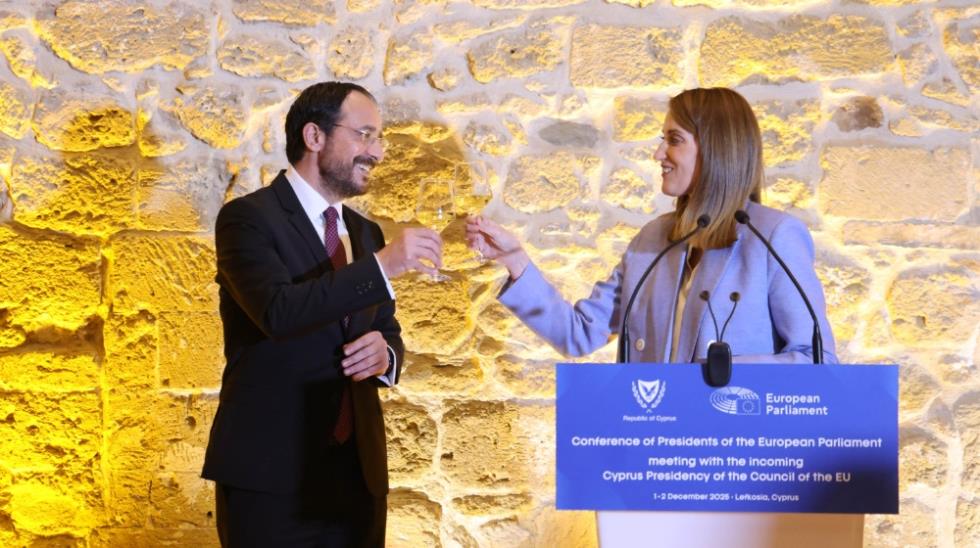 5339203329921179 MixCollage-02-Dec-2025-03-09-PM-5477