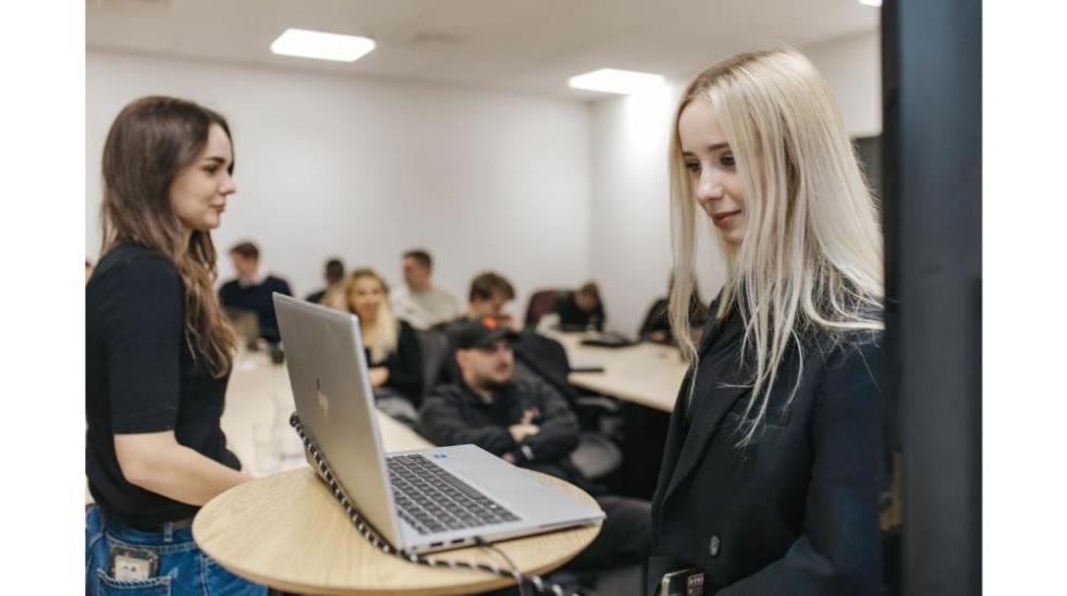 5339824873748464 The League of Analysts photo 4