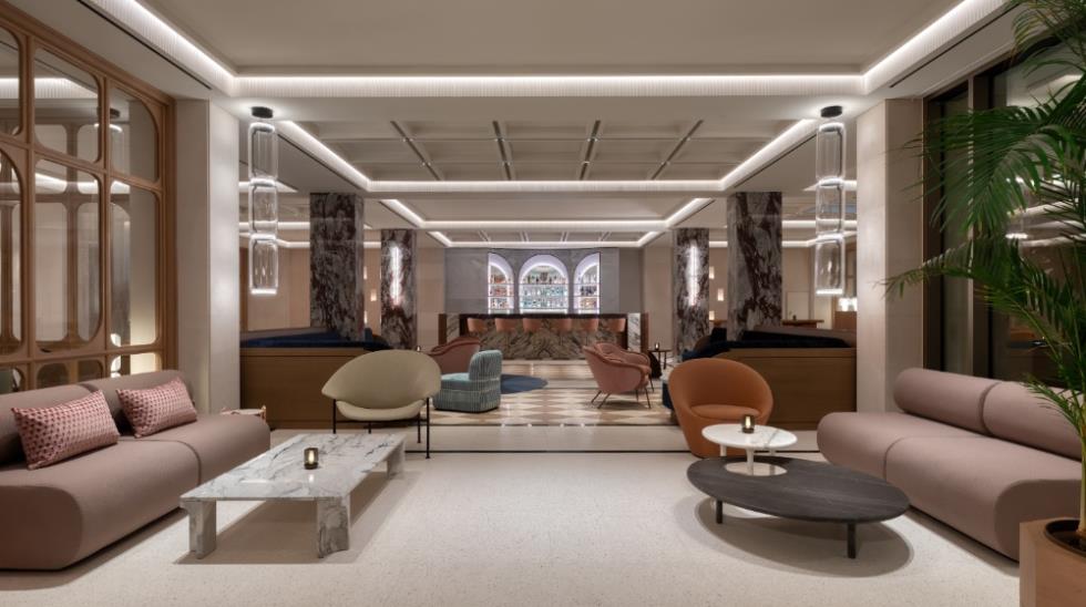 5340748688716204 MixCollage-04-Dec-2025-10-06-AM-749