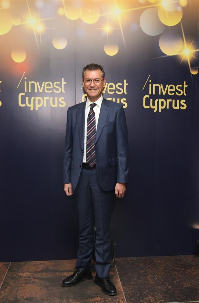 5341747330182227 six