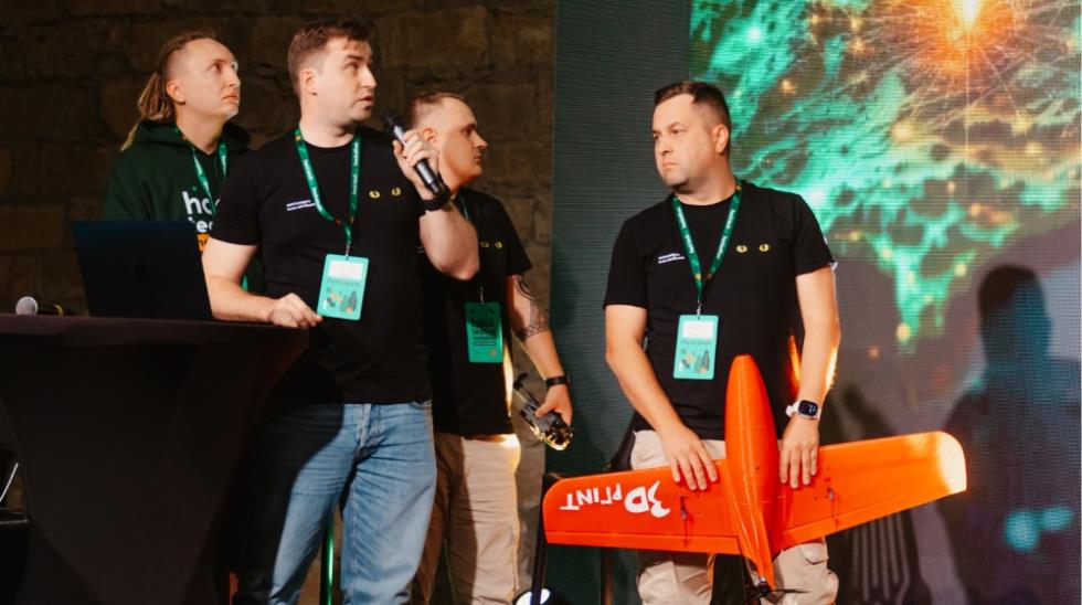 5344264213327099 MixCollage-08-Dec-2025-11-44-AM-2779