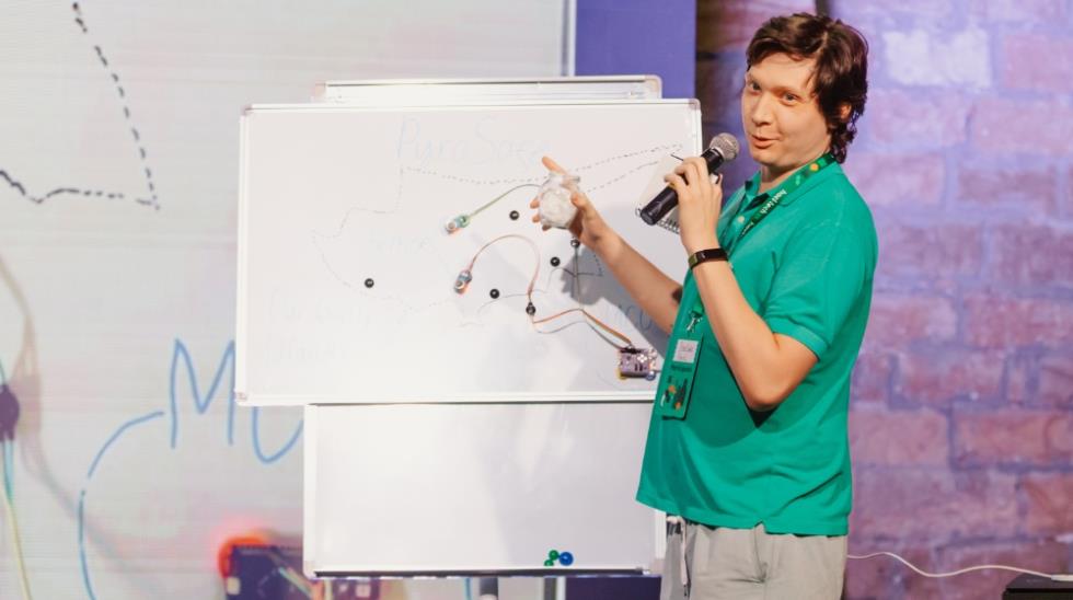 5344264403338820 MixCollage-08-Dec-2025-11-45-AM-7640