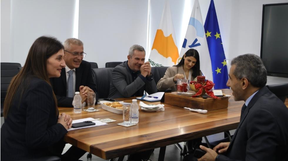 5345074729018811 MixCollage-09-Dec-2025-10-11-AM-6698