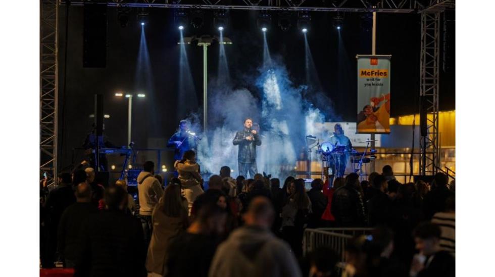 5352900949424669 IMG-313