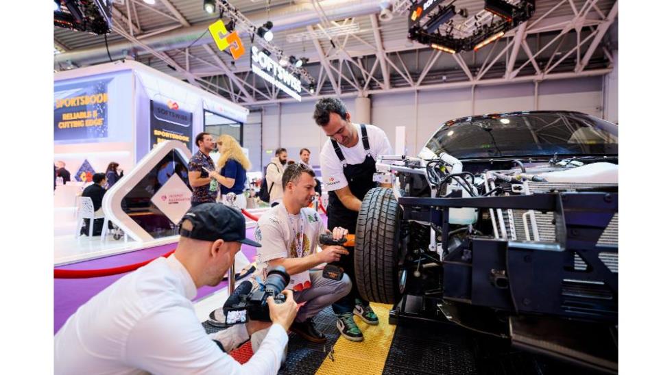 5352908297668292 Case 1.2