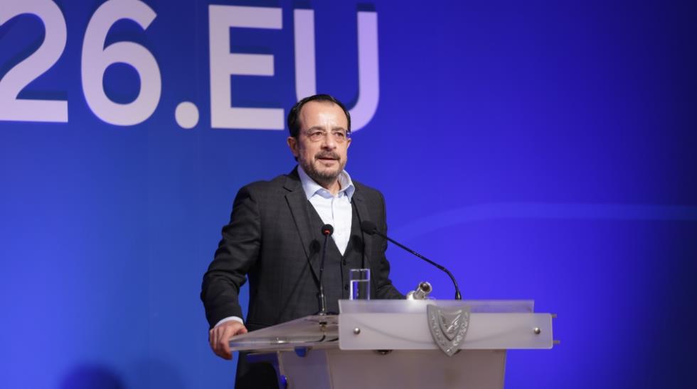 5356258991009498 MixCollage-22-Dec-2025-08-56-AM-9828