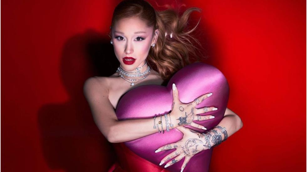 5390091300953157 VD Campaign Swarovski Ariana Grande 1920x1080 4