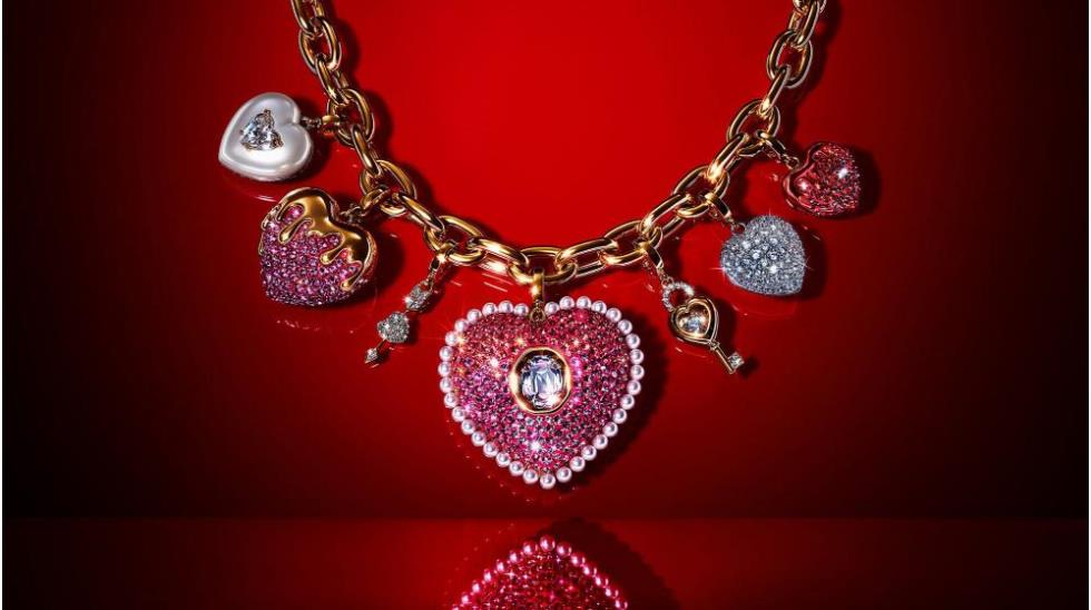 5390091522993251 VD Campaign Swarovski Ariana Grande 1920x1080 6