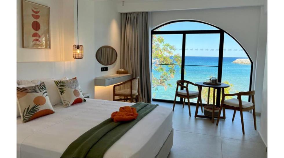 5400393753704240 SIRENA-BAY-LUXURY-SUITES--(4)