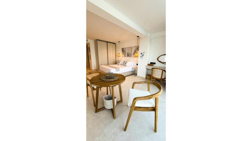 5400393815110106 SIRENA-BAY-LUXURY-SUITES--(18)