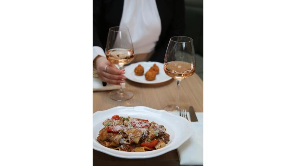 5407334532266652 Vetrina Lunch 1