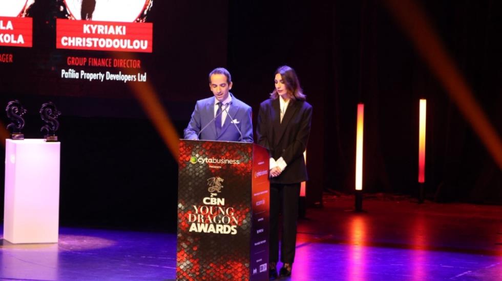 5407635751242059 two presenters