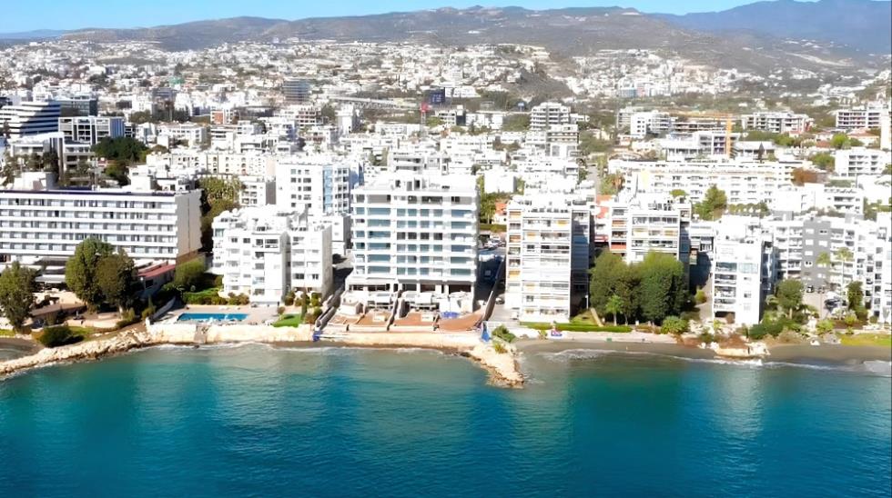 5425465761274132 MixCollage-12-Mar-2026-11-21-AM-4954