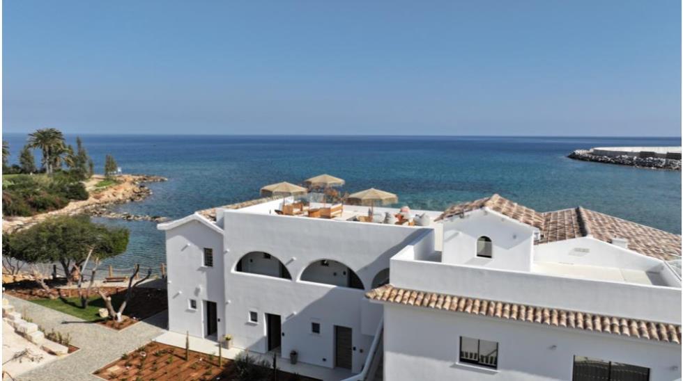 5441022853415375 SIRENA-BAY-LUXURY-SUITES- EASTER HOLIDAYS (2)