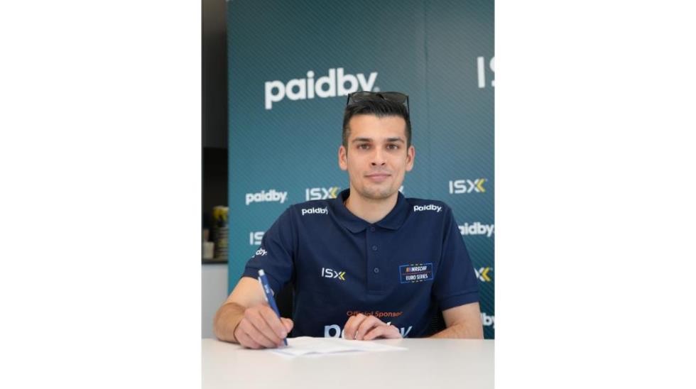 5456584900912993 INSTAGRAM - SIGNING