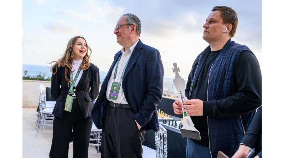 5467898976220865 Illustration 1