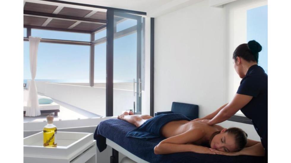 5517053709683832 Almyra Almyraspa Treatment Room 