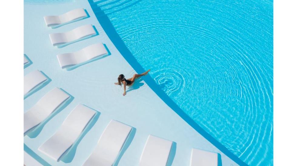 5550628676244432 Swimming Pool Aerial